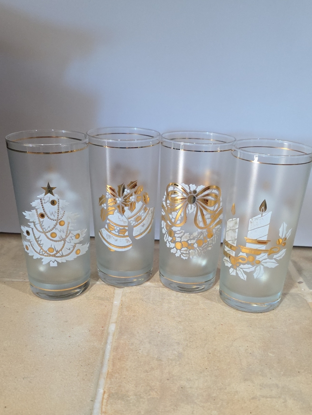 Culver MCM Frosted Holiday Highball Glasses with Gold Accents (Set of 4)